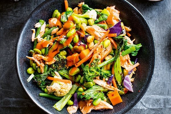 Sweet chilli salmon with edamame