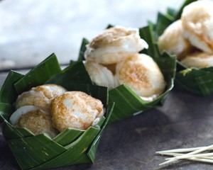 Sweet coconut cakes