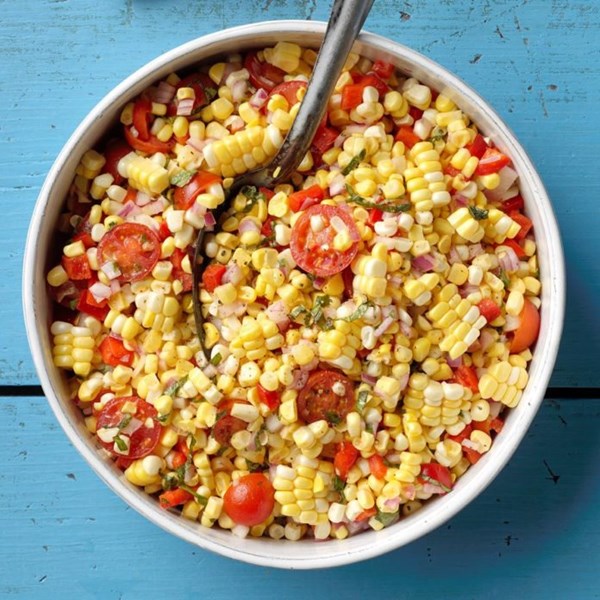 Sweet corn-tomato salad