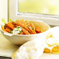 Sweet curry carrots with chive yogurt
