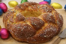 Sweet Easter bread wreath