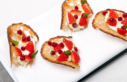 Sweet Eve strawberry cheesecake and honey crisp toast
