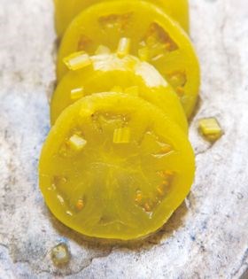 Sweet green tomato pickles