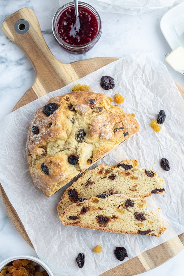 Sweet Irish soda bread