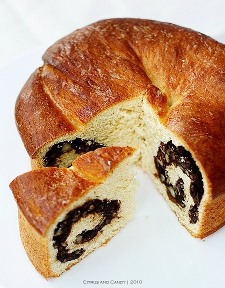 Sweet Italian Easter bread (Gubana)