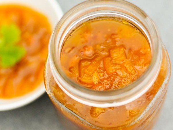 Sweet mango chutney 