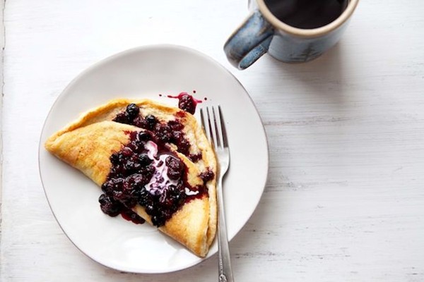 Sweet omelet with berries