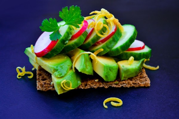 Sweet onion Ryvita stack