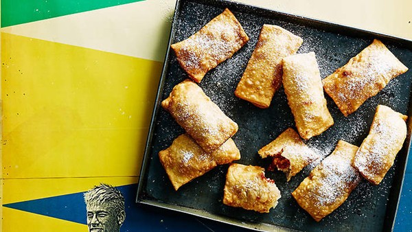 Sweet pastries with guava jam and cheese (Pasteis de goiabada com queijo)