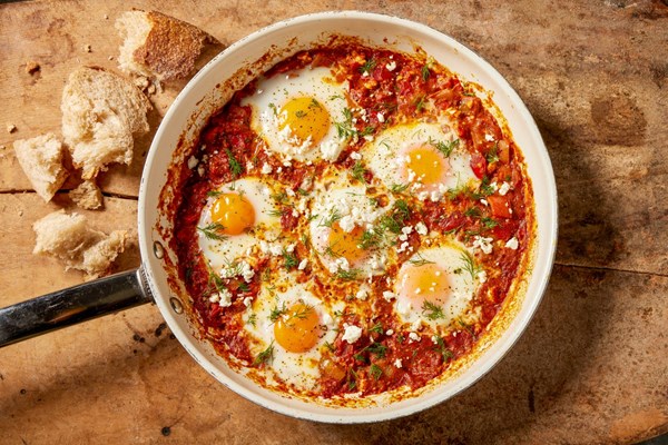 Sweet pepper shakshuka with feta