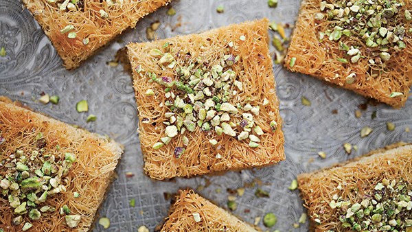 Sweet pistachio pastries (Tel kadayif)