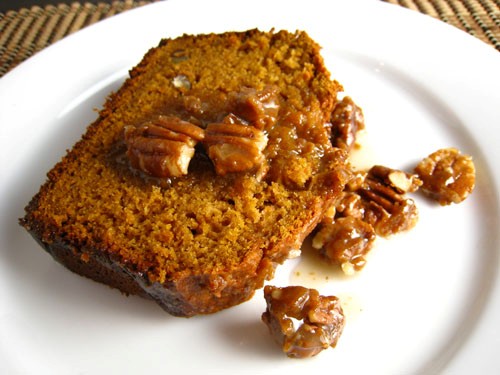 Sweet potato bread with praline sauce