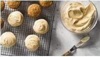 Sweet potato cupcakes with cream cheese-caramel frosting