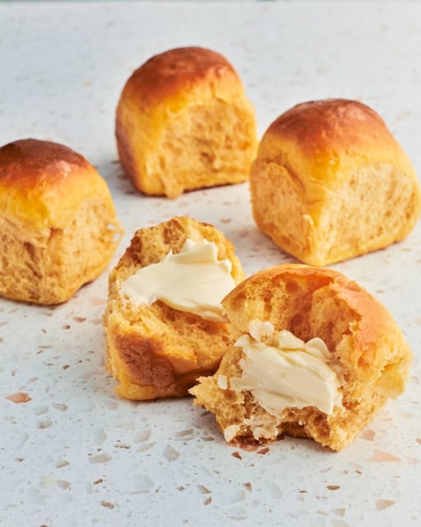 Sweet potato dinner rolls