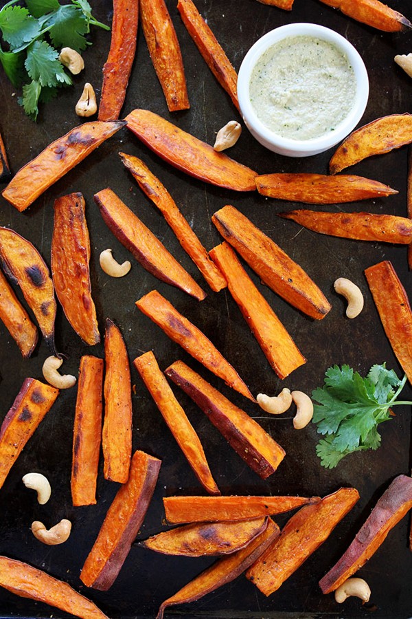 Sweet potato fries with spicy cashew dipping sauce