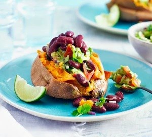 Sweet potato jackets with guacamole & kidney beans 
