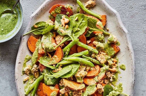 Sweet potato, spinach & green bean salad with cashew dressing 