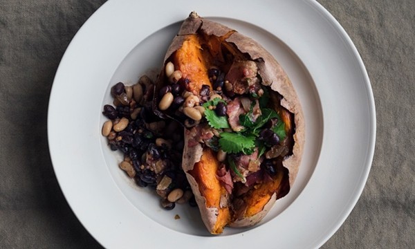 Sweet potato with bacon and black beans