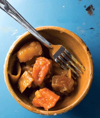 Sweet potatoes in syrup with guava (Camotes en dulce con guayaba)