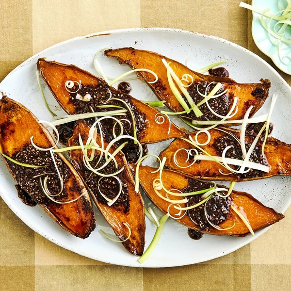 Sweet potatoes with cocoa-sesame butter 