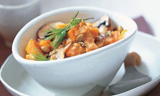 Sweet pumpkin and peanut curry