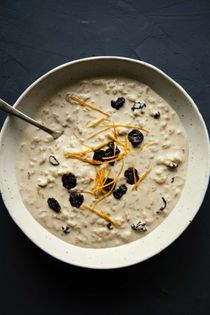 Sweet rice porridge w/dried cherries + five spice