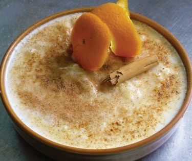 Sweet rice pudding (Cazuela dulce)