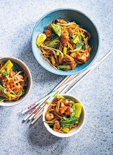 Sweet soy chicken noodles