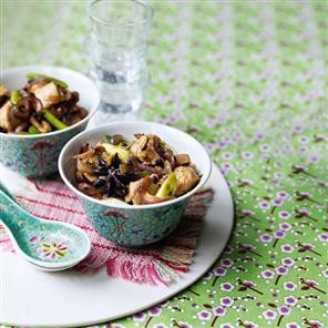 Sweet spiced chicken and cashew nuts