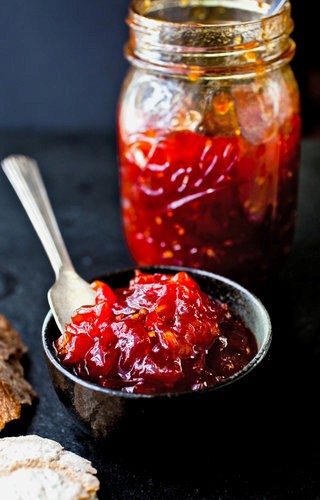Sweet tomato jam with honey and vanilla