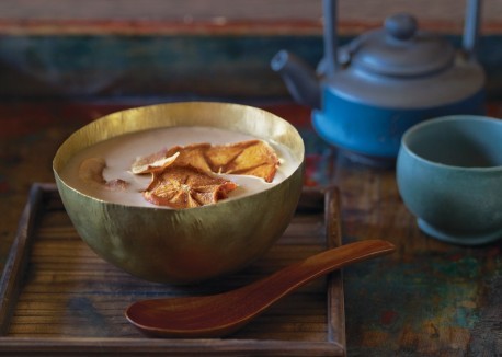 Sweet walnut soup