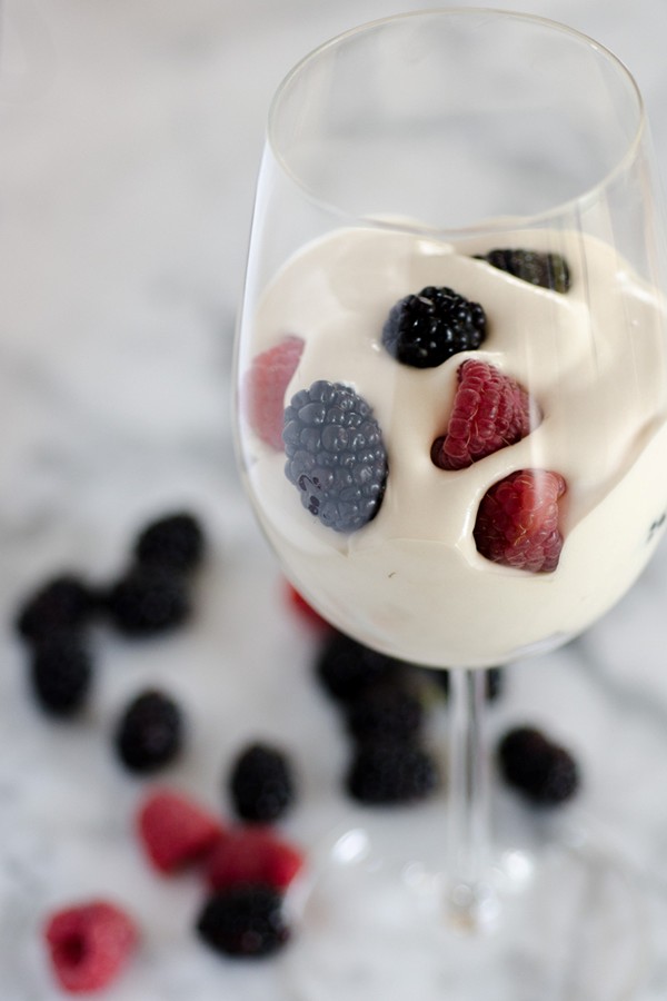 Sweet wine syllabub