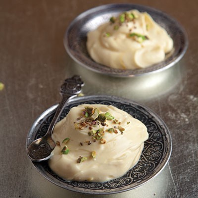 Sweet yogurt with saffron and pistachios (Shrikhand)