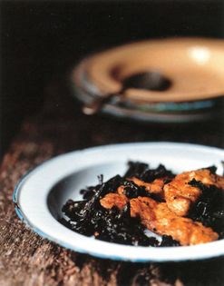 Sweetbread medallions with horn of plenty