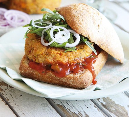 Sweetcorn & sweet potato burgers