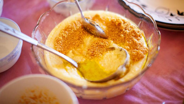 Sweetened semolina (Kuindiong)