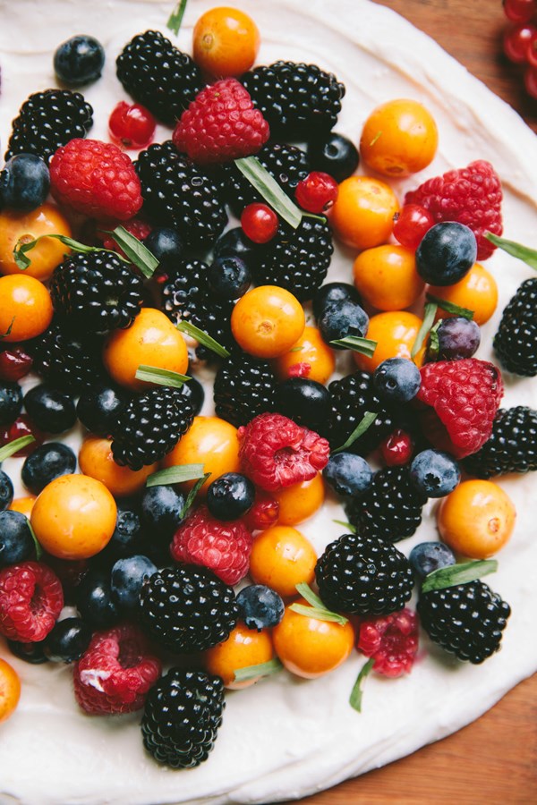 Sweetened whipped ricotta with berries and tarragon