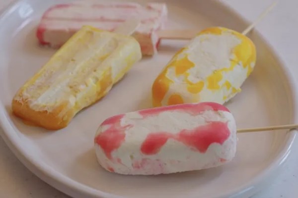 Swirly fruit creamsicles 