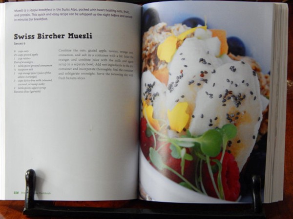 Swiss bircher muesli