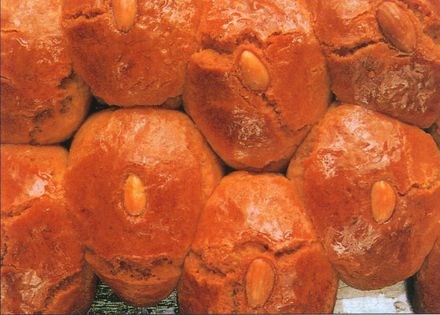 Syrupy sponge cakes (Sekerpare)