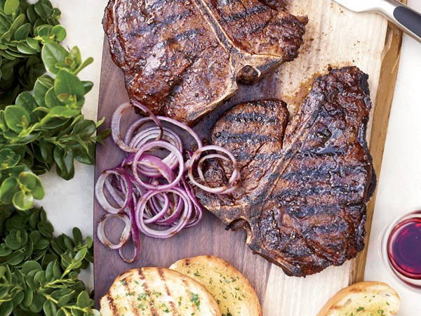 T-bone steaks with Texas toast