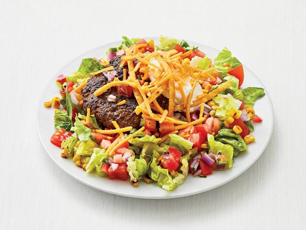 Taco salad with spiced beef patties 