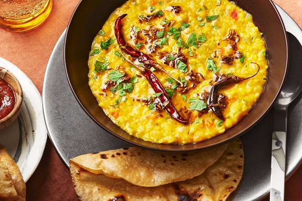 Tadka dal with roti
