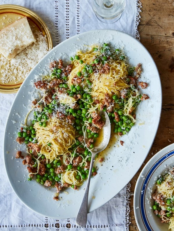 Tagliarini with peas and Italian sausage