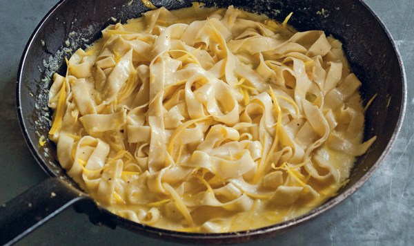 Tagliatelle with lemon (Tagliatelle al limone)