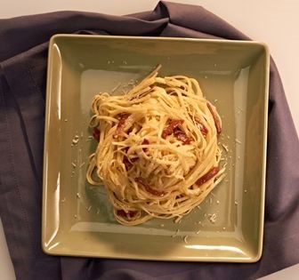 Tagliolini with prosciutto (Tagliolini alla Romagnola)
