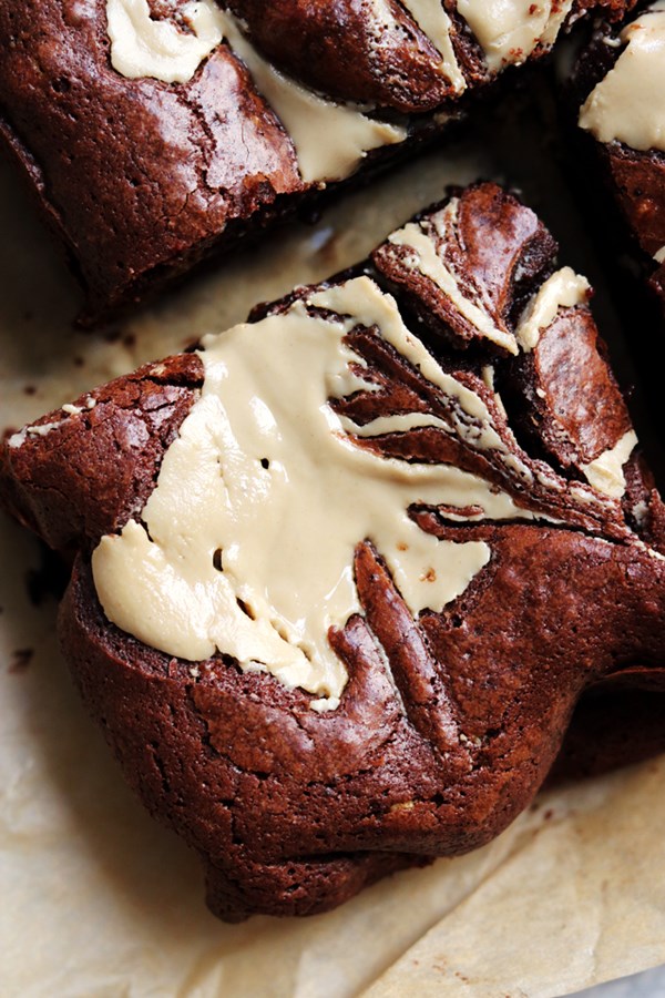 Tahini and halva brownies