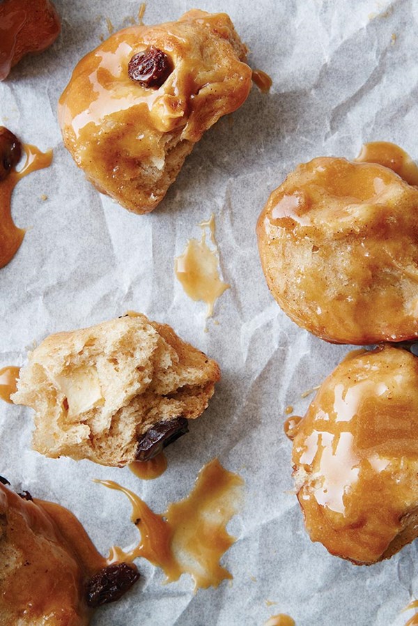 Tahini apple monkey bread