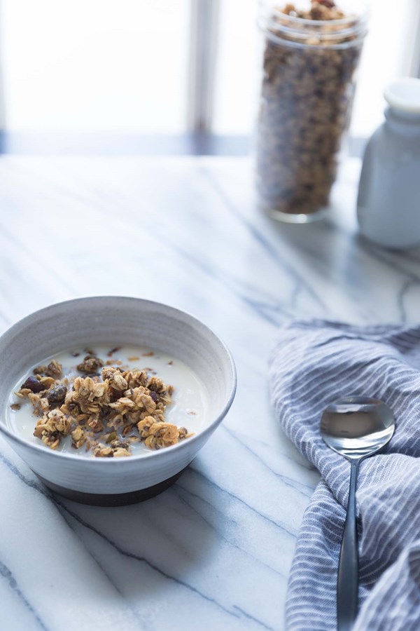 Tahini date pistachio granola