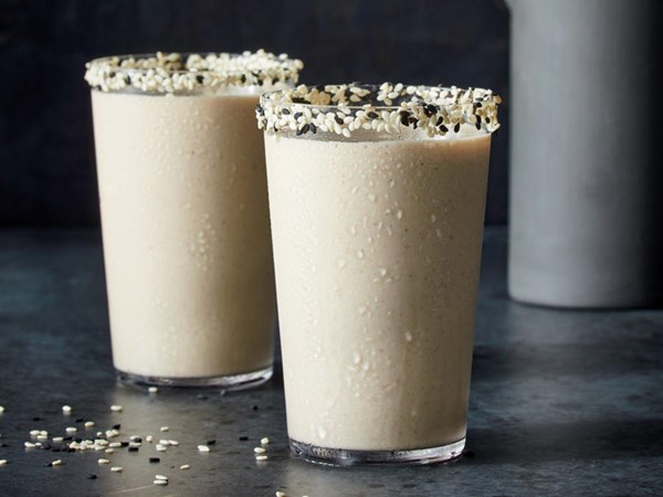 Tahini-date shake